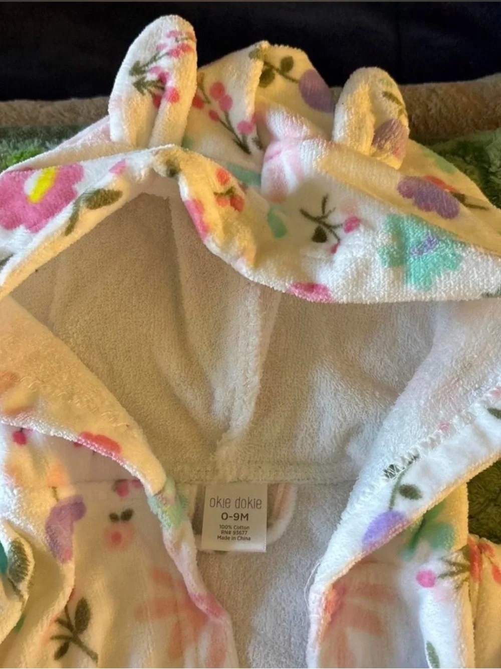 okie dokie White Hooded Floral Robe with Pastel Pink Purple Mint Yellow Flowers